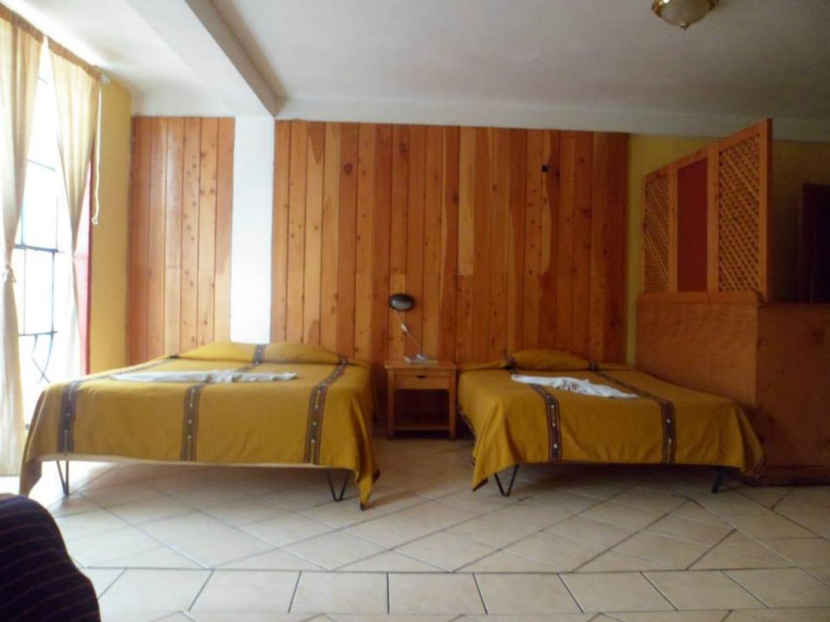 Hoteles Kakchiquel パナハチェル エクステリア 写真