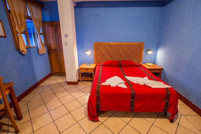 Hoteles Kakchiquel パナハチェル エクステリア 写真